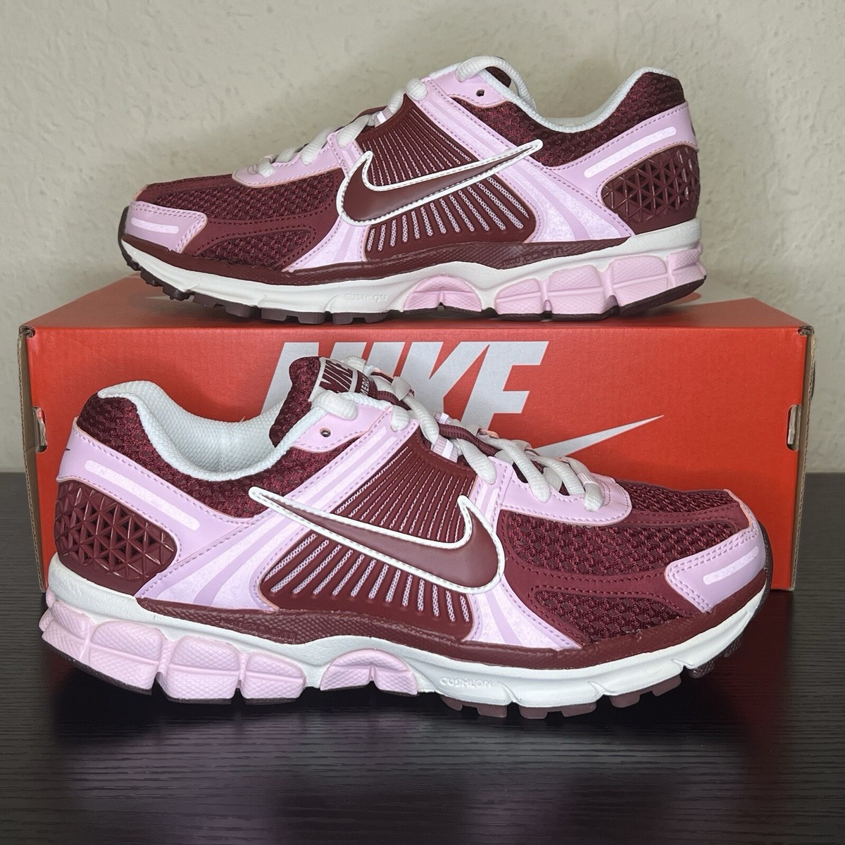 Size 11.5 - Nike Air Zoom Vomero 5 Pink Foam Team Red W for