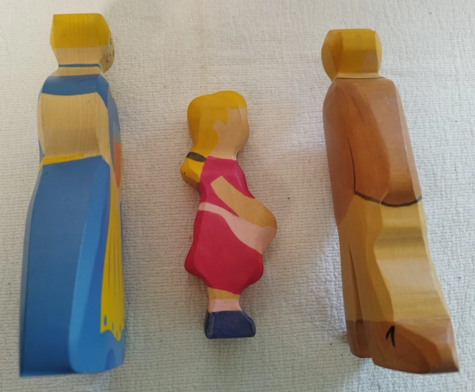 Vintage Holztiger or Ostheimer Waldorf Hand Carved Wooden Toy Germany 3 Figures - Image 3 of 4