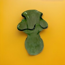 Art Glass Spatter Ruffled Swirl Vase Green Vi...