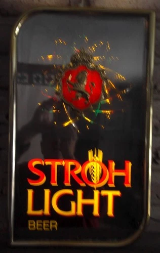 Vintage Stroh’s Beer Light-Up Wall Sign Lion Crest Price Brothers 7071-29 Works