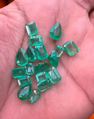 AAA+ Natural Lot 30 Ct Colombian Green Emerald Mix Cut Loose Certified Gemstones - Image 1 of 4