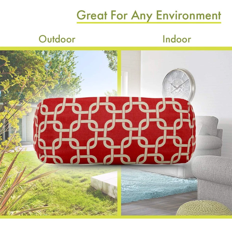 Almohada acolchada redonda Goods Red Links interior/exterior 18,5" L x 8" W x 8" H Foto 4 de 4