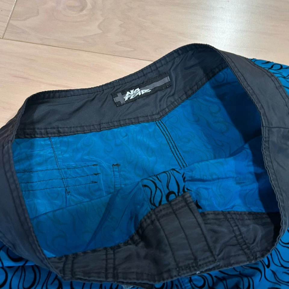 Vintage NO FEAR Flame Board Shorts Pearlescent Unlined 11” Inseam Men’s 34 - Image 4 of 4