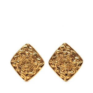 Authentic CHANEL Coco Diamond Shape Earrings Gold Plated Women Used