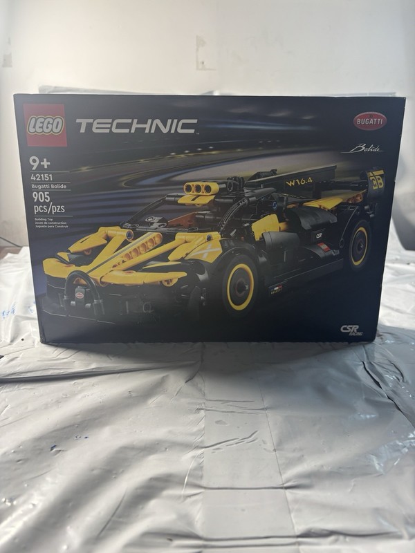 LEGO Technic Bugatti Bolide 42151 905 Pieces New Unopened Sealed Box