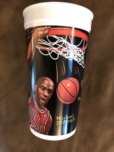 NEW MICHAEL JORDAN BUGS BUNNY NBA ALL STAR SHOWDOWN 32 OZ PLASTIC CUP "DUNK ONE"