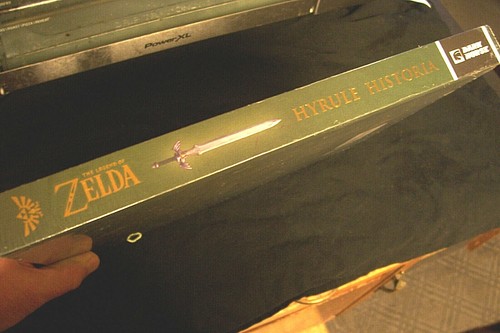 NEW Hardcover "HYRULE HISTORIA" The History of Zelda & Hyrule, ILLUS DarkHorse - Picture 6 of 10