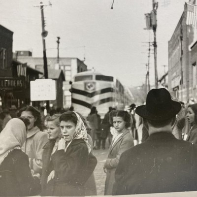 Vintage 1950s Crowd Street Train Snapshot Photo 4x6 B&W Sunbury PA Original