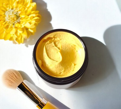 Brightening Clay Mask - Vitamin C & Turmeric - Hydrating & Purifying