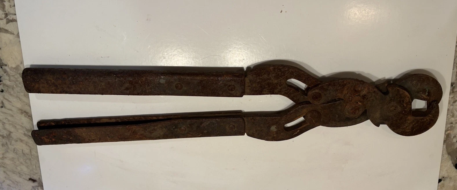 Vintage Rusty Metal Weed Sturdy Pliers American Chain Company USA
