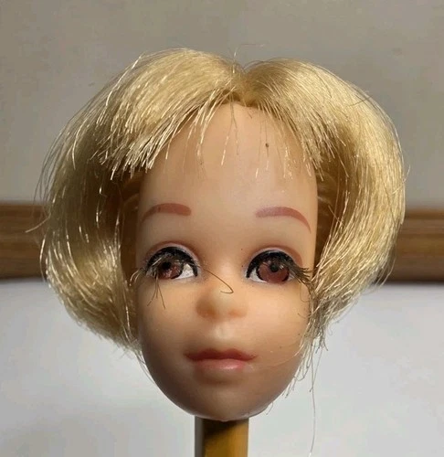 Vintage Mattel Francie Doll Head Hair Happenins' Blonde Short Bob 1970's