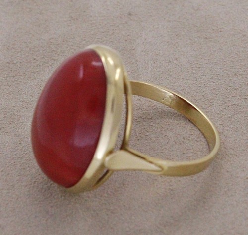 Coral, Yellow Gold Ring - Picture 7 of 11