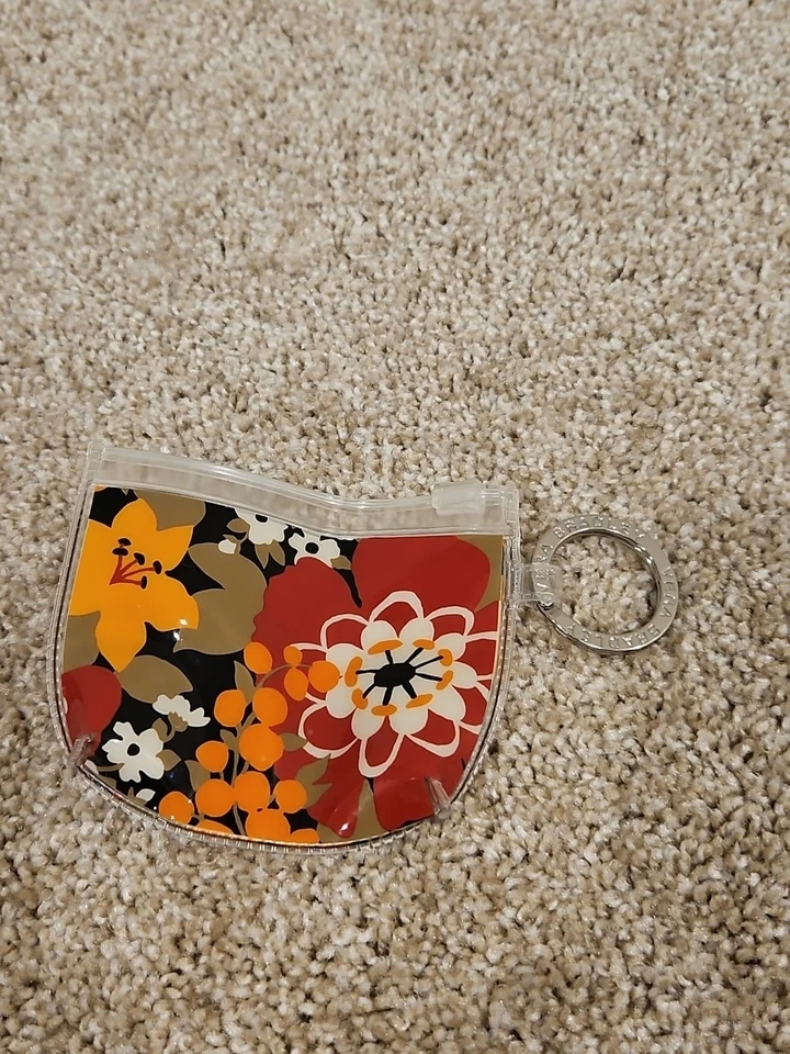 Monedero con llavero de plástico con cremallera Vera Bradley para mujer Foto 2 de 4