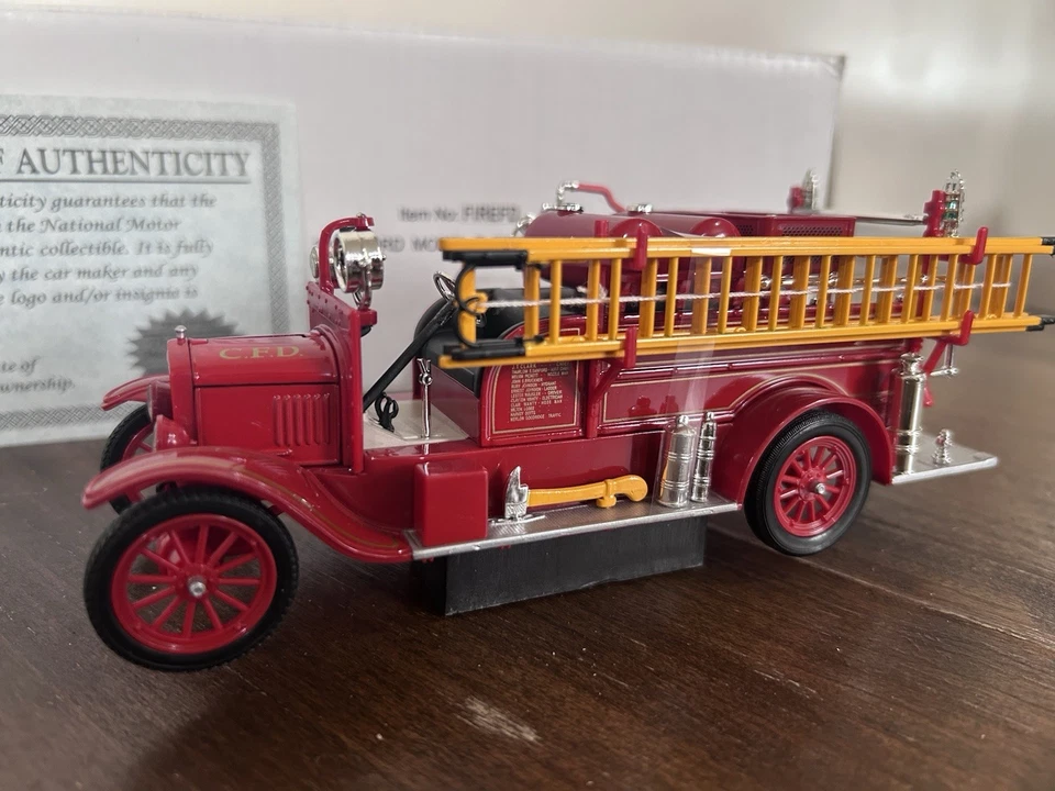 National Motor Museum Mint Diecast 1926 Ford Model T Fire Truck 1:32 Scale - Image 2 of 4