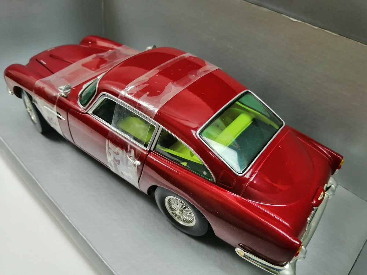 Sunstar 1/18 1963 ASTON MARTIN DB5 New boxed Burgandy red Classic