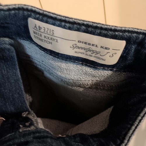 Diesel Kid Super Slim Jeans With Patches & Distressed Look, Size 4Y - Picture 9 of 10