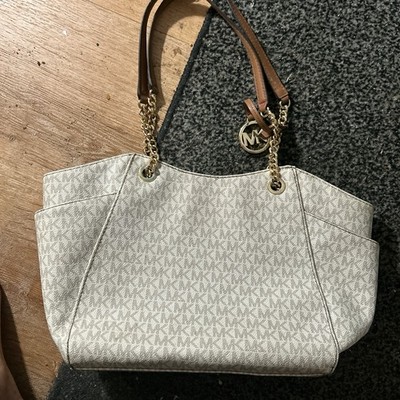 Authentic Michael Kors -Used great condition