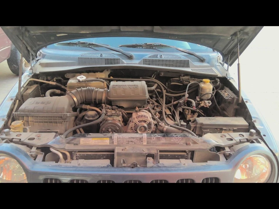 Passenger Rear Door Vent Glass Privacy Tint Fits 02-07 LIBERTY 692015 - Image 4 of 4