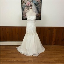 Oleg Cassini Ivory Strapless Mermaid Lace Beaded Wedding Dress Size 10 CWG377