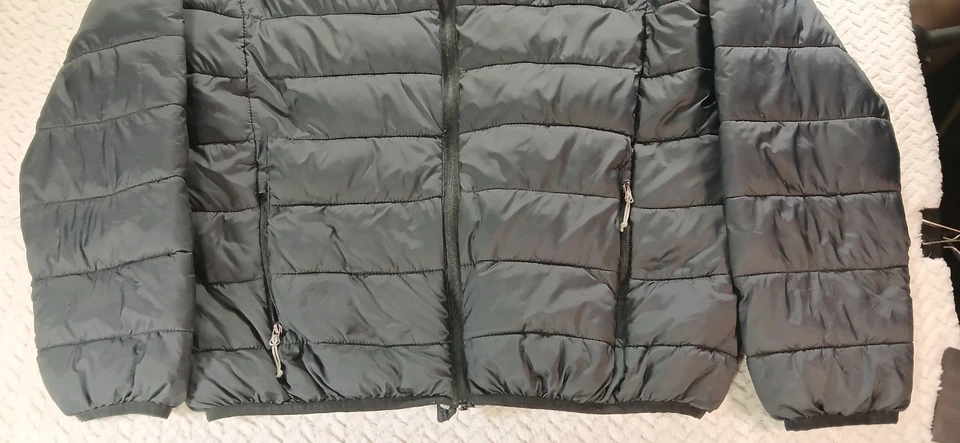 Chaps Men’s Lightweight Puffer Jacket Size Large  - Image 2 of 4