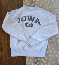 Vintage 90  s Champion Reverse Weave Iowa Hawkeyes Sweatshirt Size Small