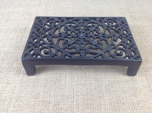 Decorative Ornate Black Rectangular Cast Iron Kitchen table Top Trivet - Picture 2 of 10