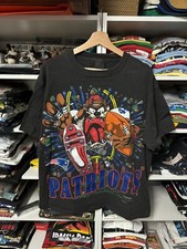 Vintage New England Patriots Shirt L Taz Looney Tunes Football Tom Brady Changes