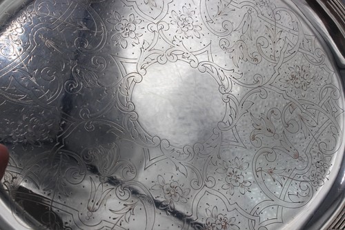 LARGE SILVER METAL SERVING TRAY FLORAL CHISEL DECOR SILVER SIGN - Picture 5 of 8