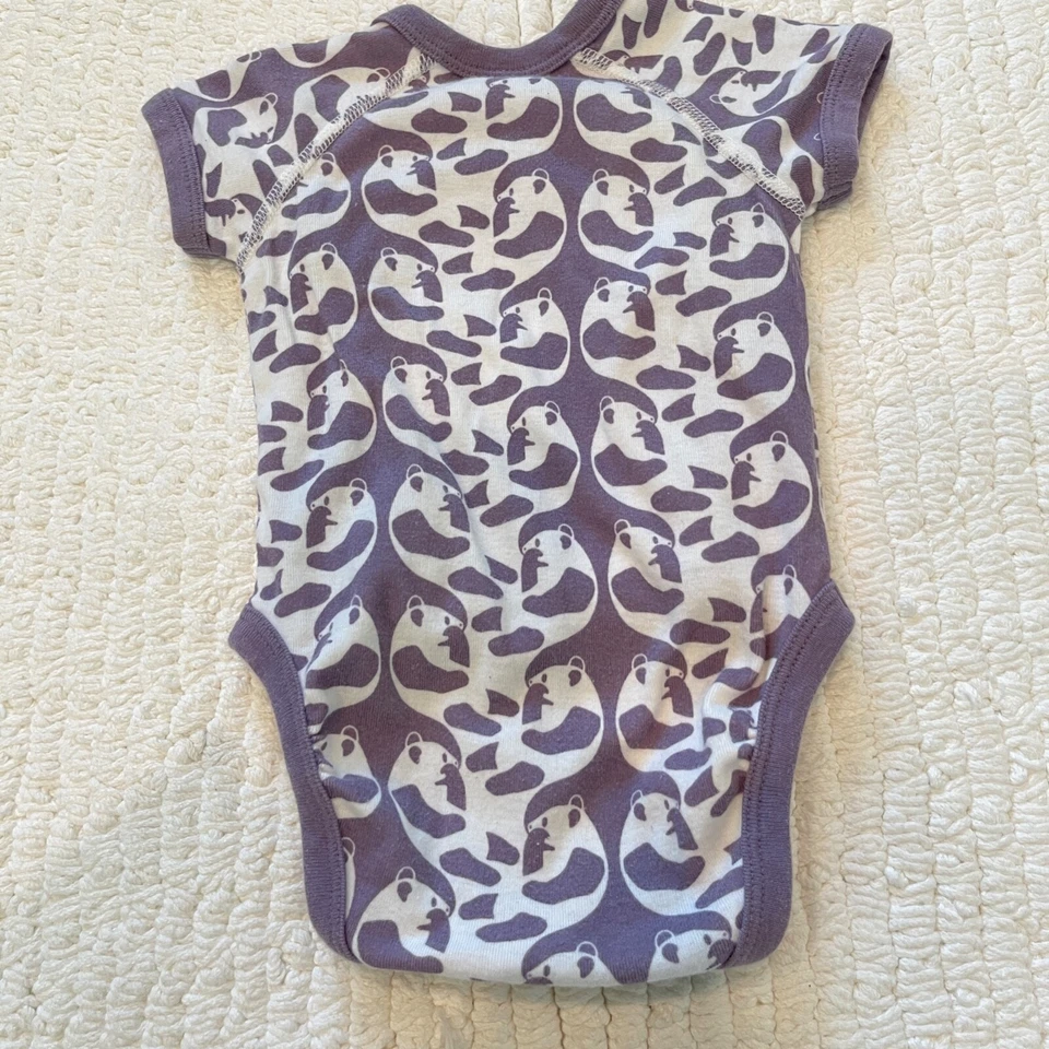 优衣库海贼王婴儿男女通用尺寸 0-3M 紫色动物印花熊猫熊紧身衣 — 第 4/4 张图片