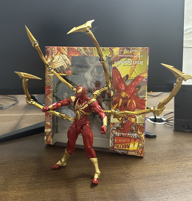 Marvel Kaiyodo Revoltech Amazing Yamaguchi Iron Spider-Man Action Figure Statue