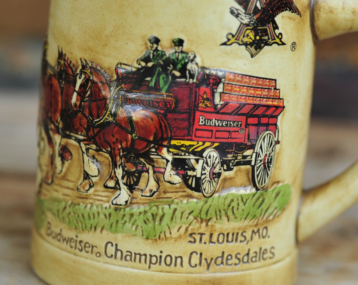 陶芸 2012  BUDWEISER HOLIDAY STEIN Budweiser Holiday Stein 2012 with Box & Certificate of