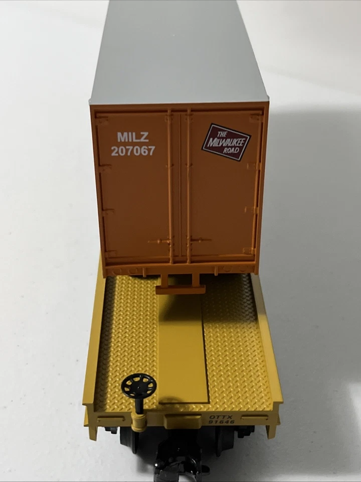 MTH 20-98129 - Flat Car w/40’ Trailer - Milwaukee Road - OTTX #91646 - O Scale - Image 4 of 4