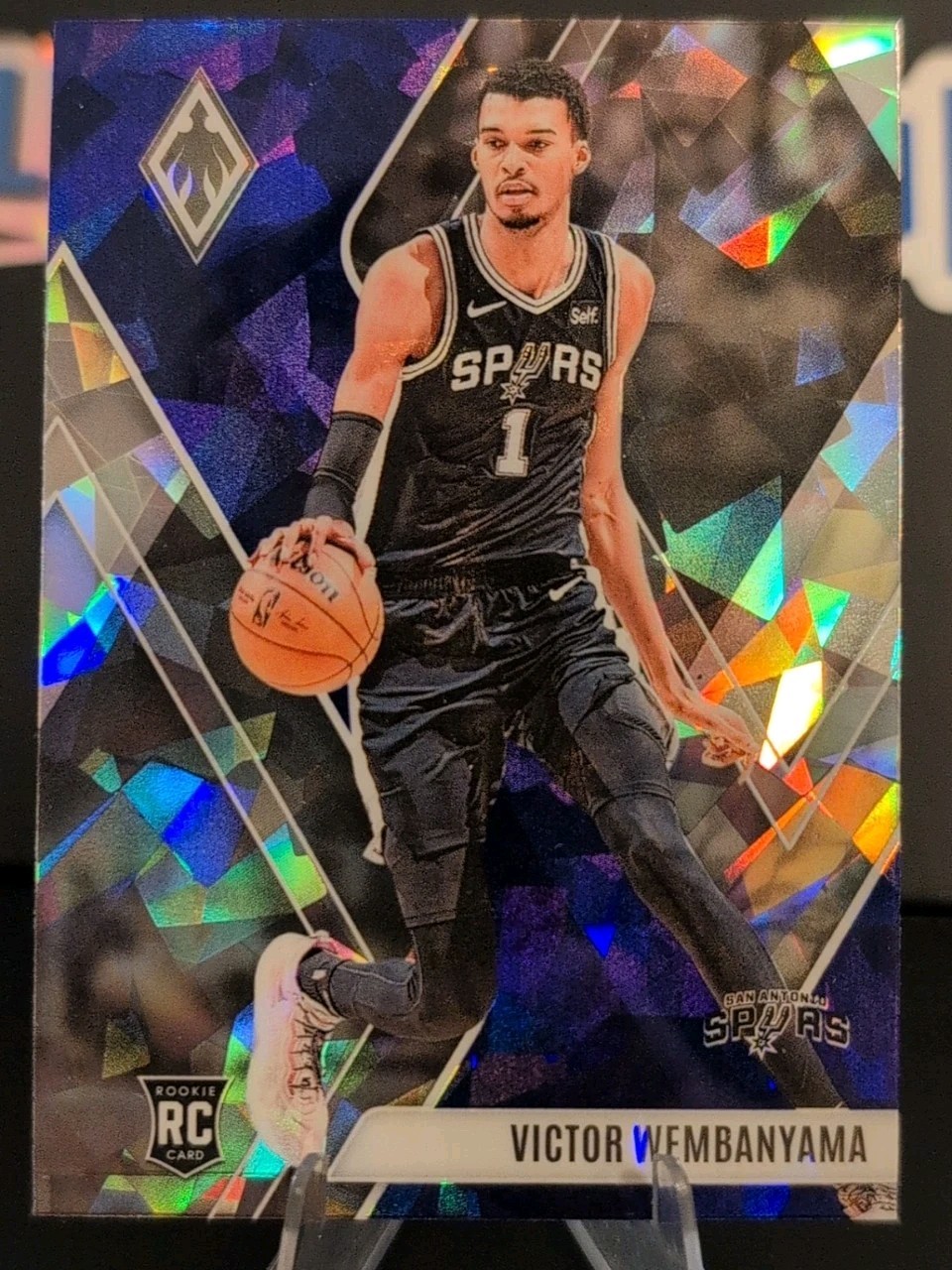 2023-24 Panini Phoenix - Rookies Victor Wembanyama #256 Blue Ice (RC)