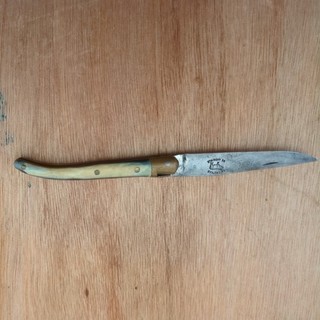 LAGUIOLE Le couteau de Laguiole