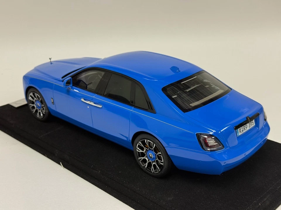 1/18 T&P Rolls Royce Ghost Extended in Blue Suede Base limited 30 pcs #163 - Image 2 of 4