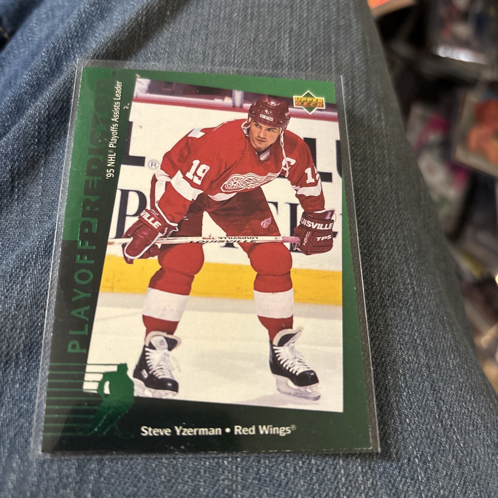 1994-95 Upper Deck Steve Yzerman Predictors Retail R43 Detroit Red Wings