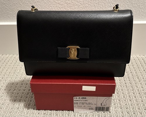 Salvatore Ferragamo Ginny Shoulder Bag Black