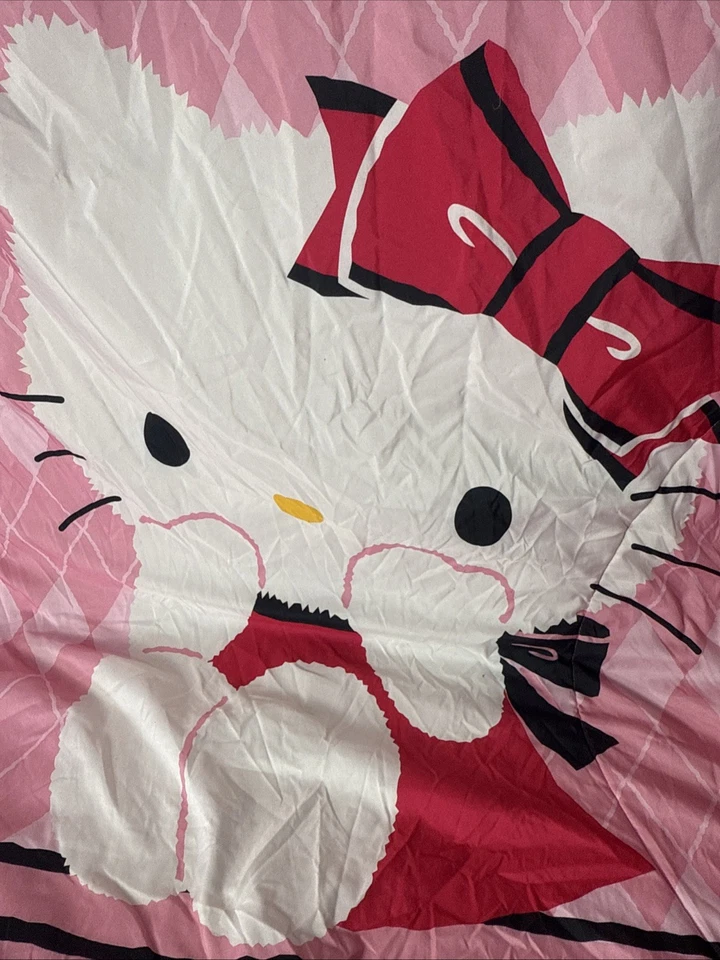 Vintage 2012 Sanrio Hello Kitty 64 x 86” Full Size Double sided Comforter - Image 2 of 4