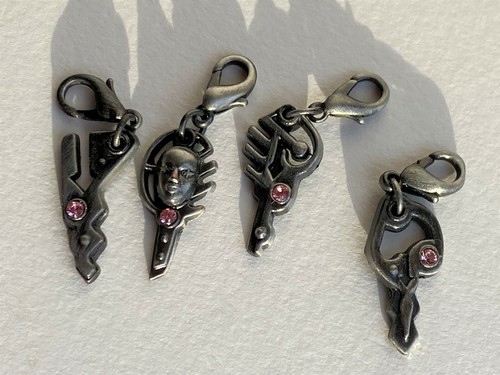 BIJOUX - PAMPILLES 4 BRELOQUES - THIERRY MUGLER 4 CHARMS - Womanity |