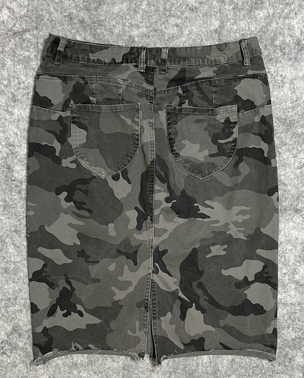 Indigo Thread Co. Pencil Skirt Women's 12 Green Multi Camo Split Stretch Cotton