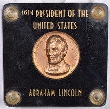 Abraham Lincoln 16th President Of The U.S. Medal 1 1/4