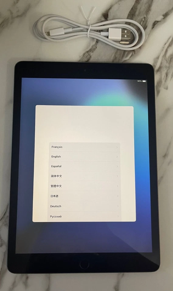 Apple iPad (7th generation) · 32GB · Wi-Fi, photo 1 sur 3