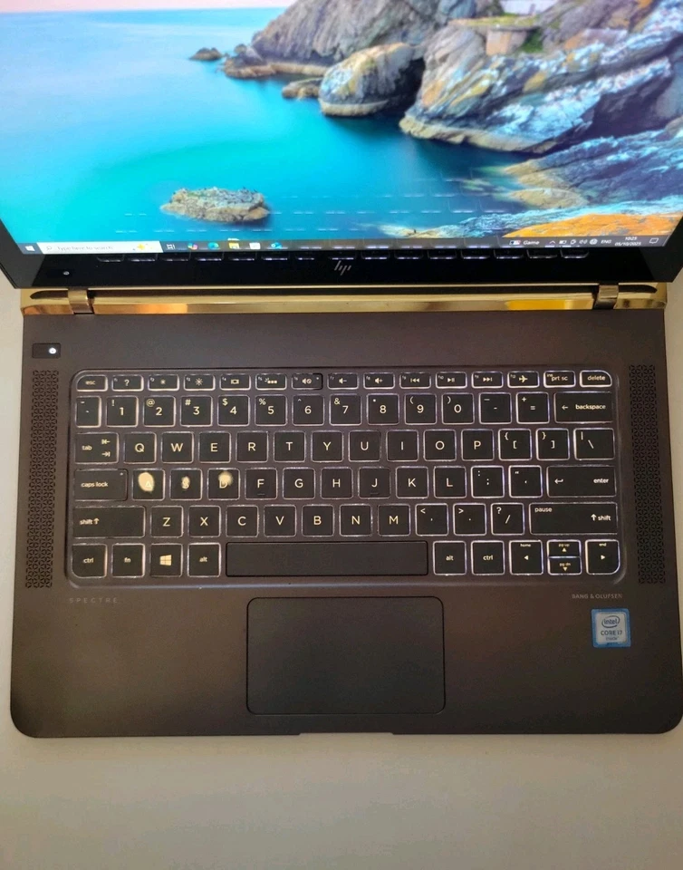 HP Spectre 13t-V000 13.3" i7-6500U 8GB 256GB SSD Win10 Pro BrightView sem toque - Imagem 2 de 4