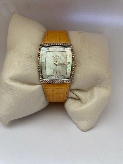 Skagen of Denmark Womens Quartz 30 MT WR Leather Strap Watch 3848SLPA - image 2 of 4