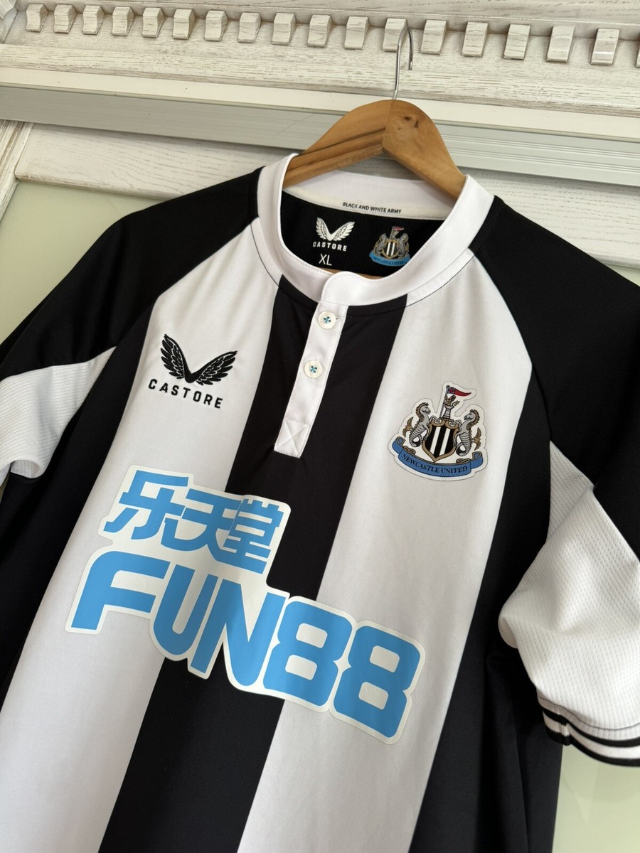 Newcastle United 2021-2022 Home Soccer Jersey Football Kit Shirt