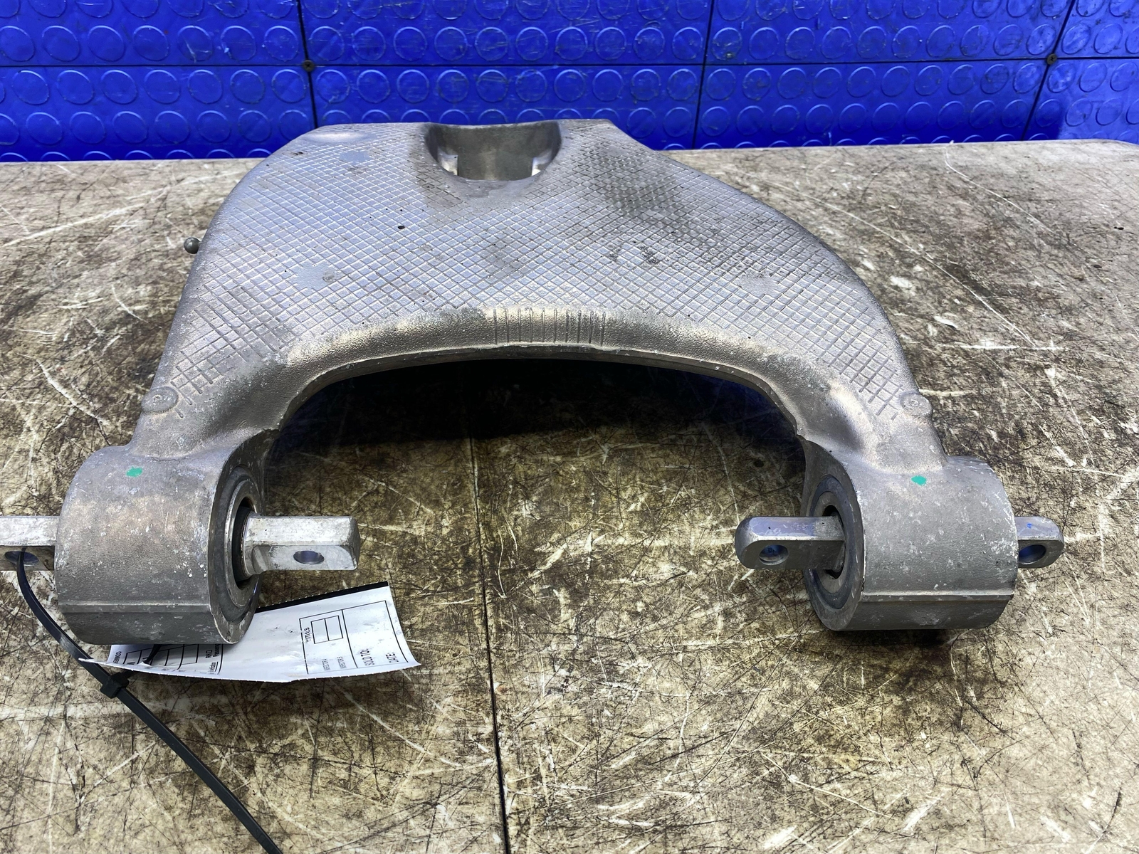 2008-2014 FERRARI CALIFORNIA RWD 4.3L REAR RIGHT LOWER STRUT SEAT CONTROL ARM