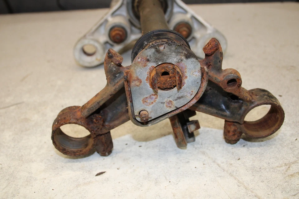 1969 Honda CB175 Super Sport FRONT FORKS CLAMP TRIPLE TREE STEM K7-4912.VI - Image 4 of 4