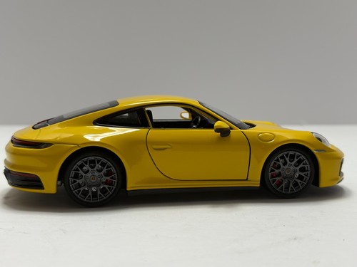 Welly 1:24 2020 Porsche 911 Carrera 4S Alloy Sports Car Model Diecast Yellow - Picture 5 of 10
