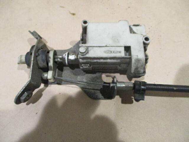 Ferrari 458 Italia - Fuel Door Opening Actuator & Cable   - P/N 69918500