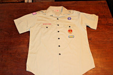 Boy Scouts of America BSA Men's Shirt Tan Large Glued Patches Short Sleeve